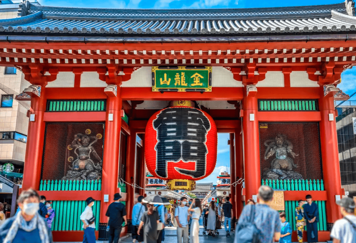 Day 1: Step Back in Time with a Kimono Experience in Asakusa and a Night Out in Shinjuku